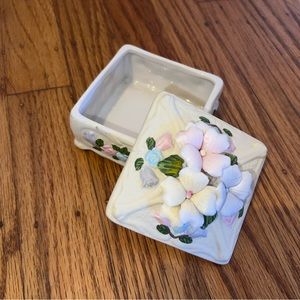 USED - Floral Ceramic Jewelry Box